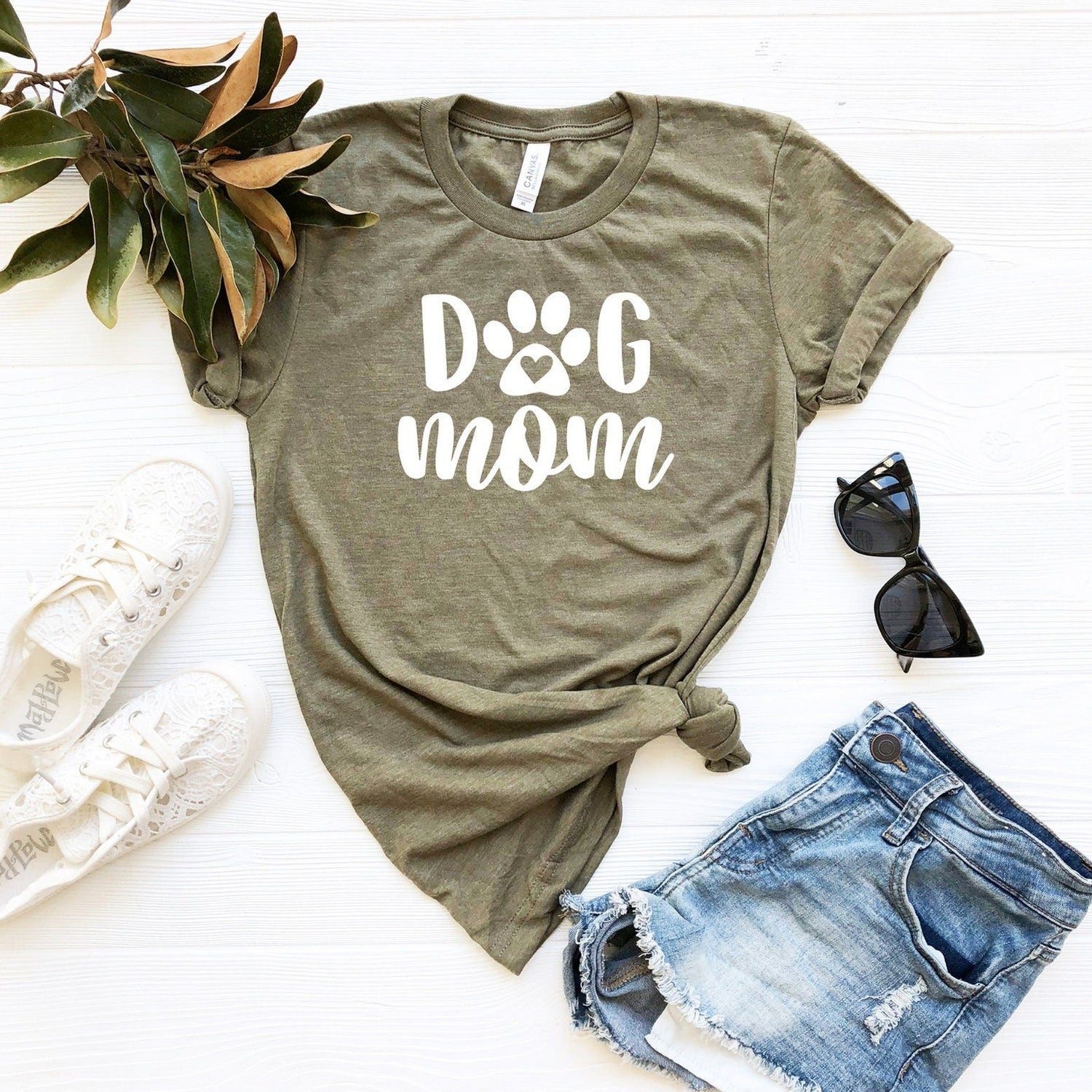 Dog Mom T-Shirt, Dog Paw Mom Shirt, Dog Lover Shirt, Dog Owner Shirt, Dog Mom Tee, Dog Owner Gift, Dog Mama Gift, Puppy Shirt, Mom Gifts