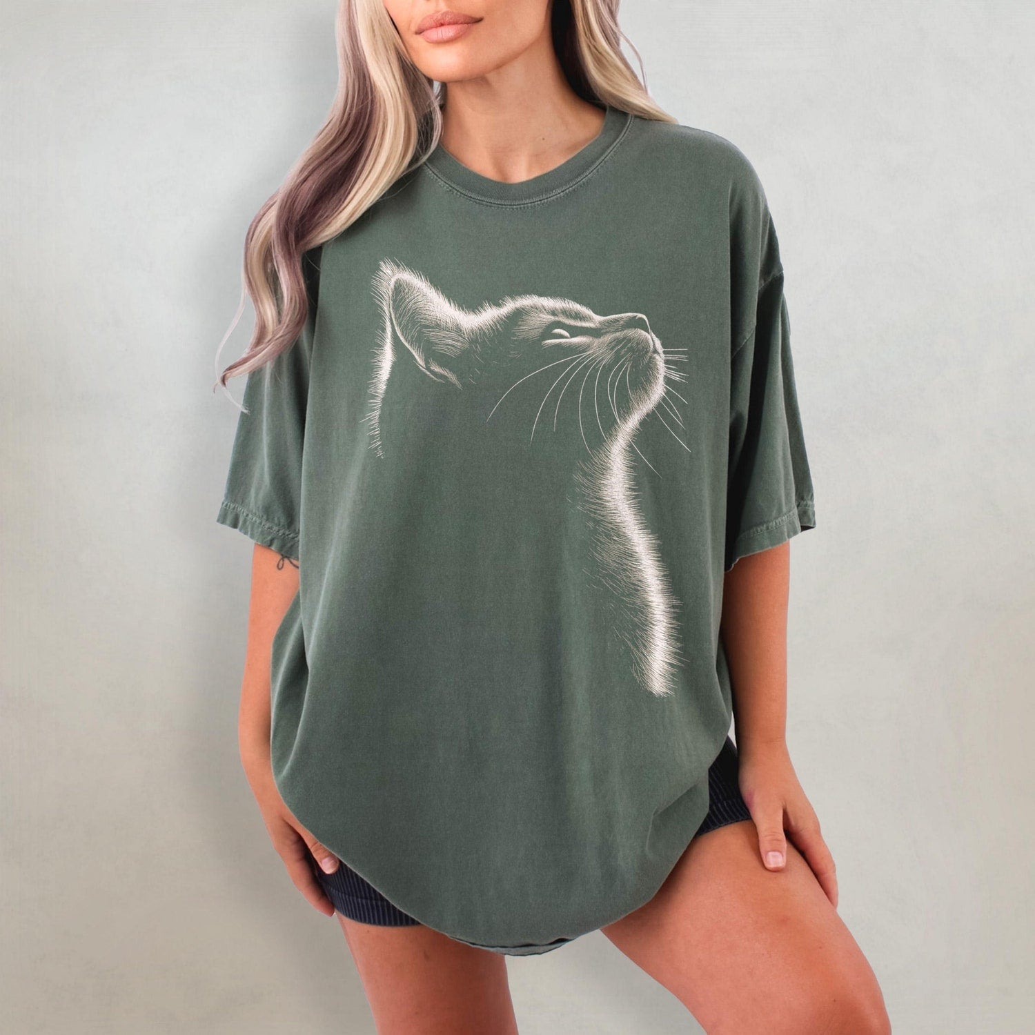 Aesthetic Cat Shirt - Cat Comfort Colors T-Shirt, Gift For Cat Owner, Cat Mom Graphic Tee, Cat Lover Gift, Cat Dad Tshirt, Trendy Cat Shirt