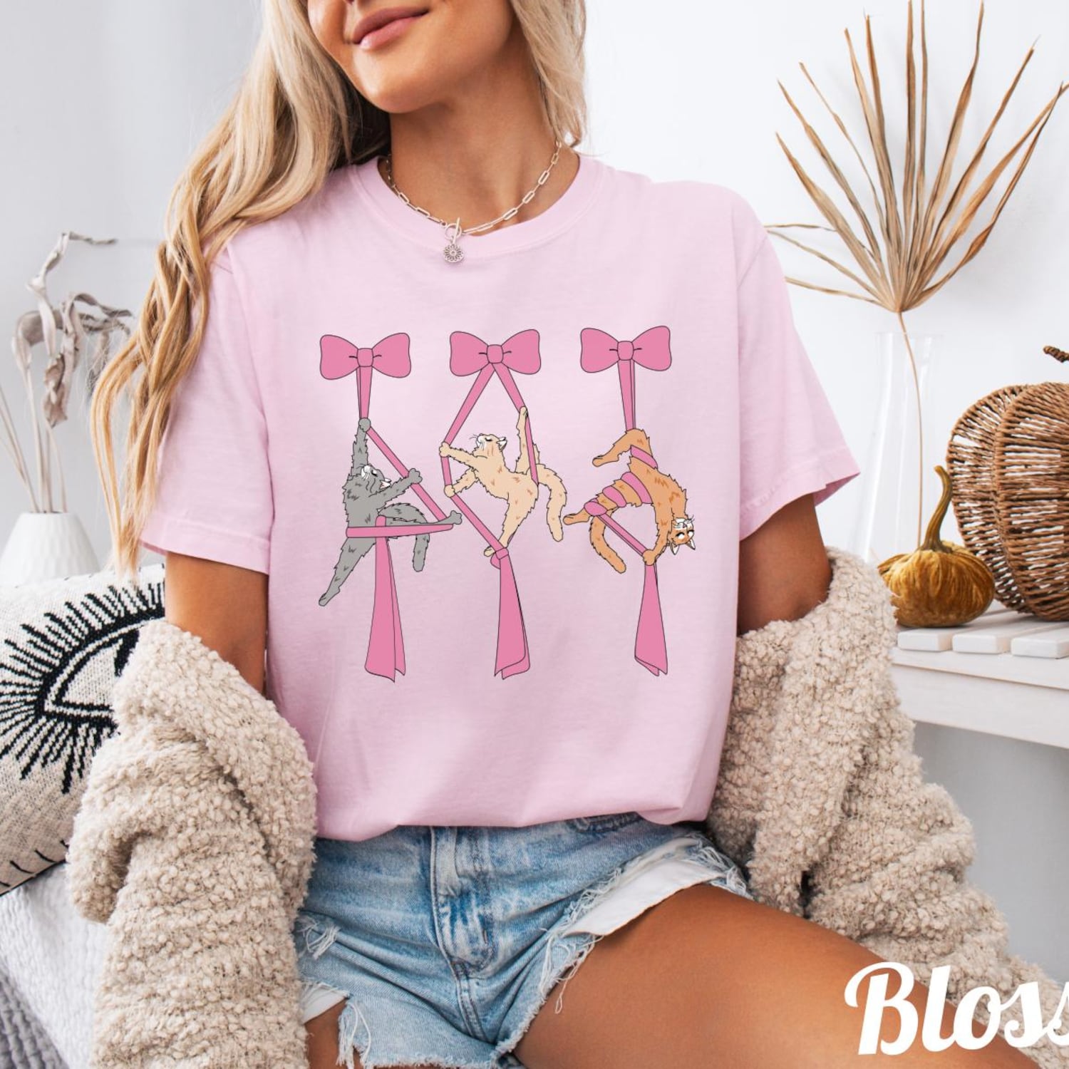 Aerial Silks Cat Shirt Comfort ColorsÂ® Tshirt Cat Lover T-shirt Cat Mom Shirt Aerialsilks Gift for Aerials Silks Bow Aerial Silk Gift Idea