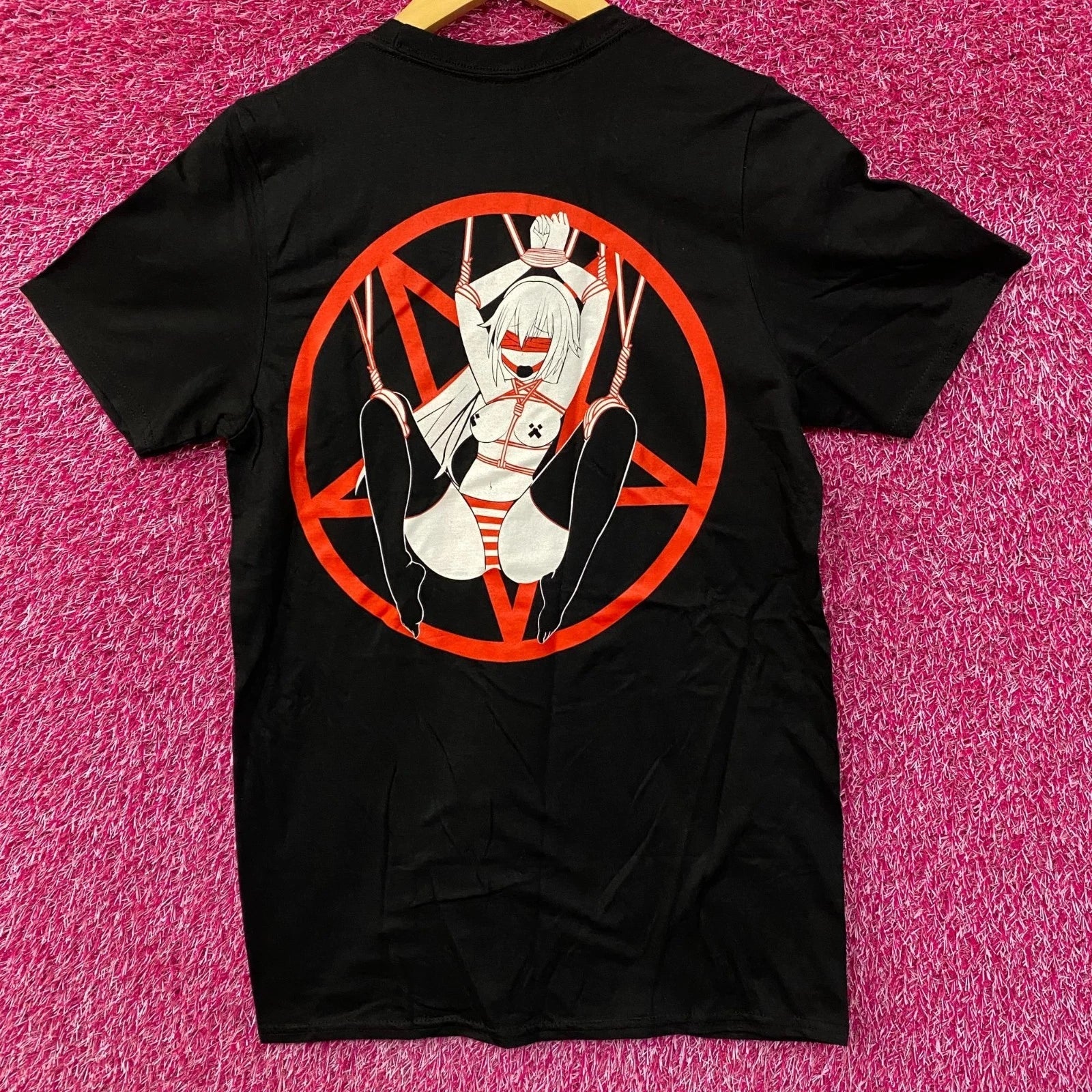 Four Eyes Bondage Hentai Shibari Pentagram Anime T-shirt Small